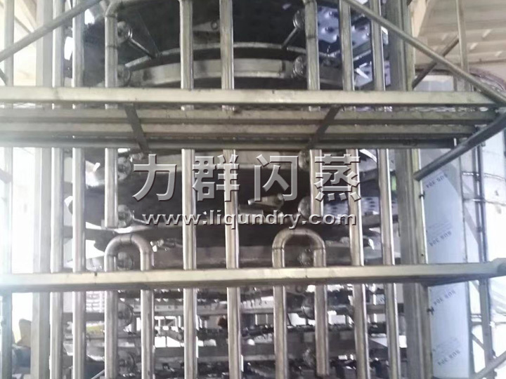 真空型鈦材盤（pán）式幹燥機（jī）管路連接